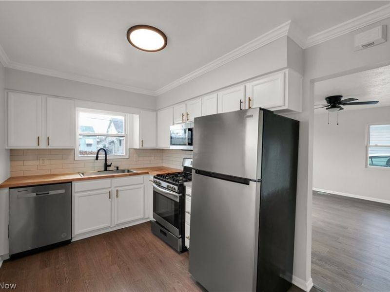 12114 Milligan Avenue, Cleveland, OH 44135 Photo 10