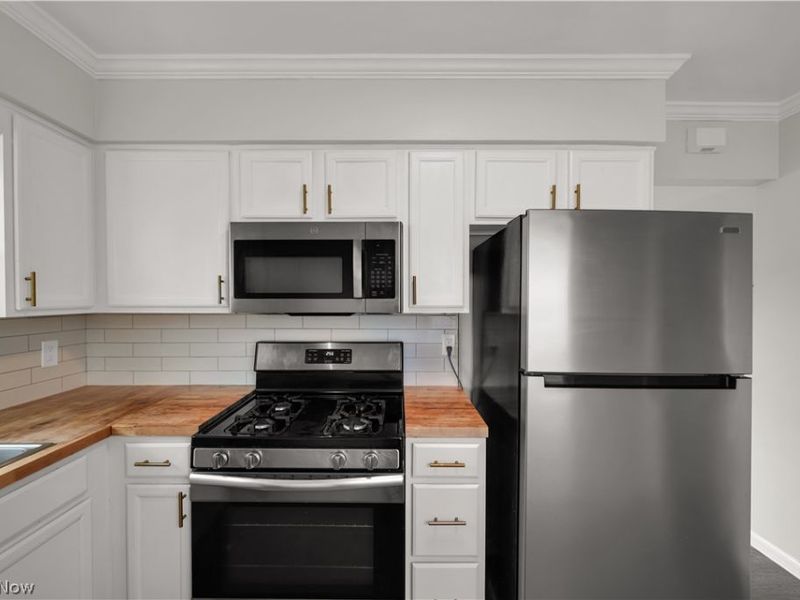 12114 Milligan Avenue, Cleveland, OH 44135 Photo 8