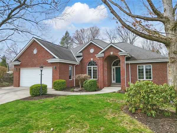 4907 Oakhurst Ave , Gibsonia, PA 15044