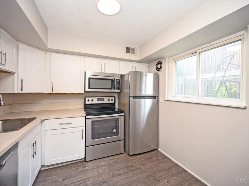 7752 Montgomery Road, Unit 29, Sycamore Township, OH 45236 Photo 11