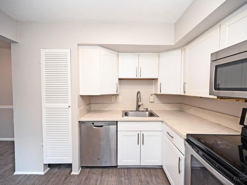 7752 Montgomery Road, Unit 29, Sycamore Township, OH 45236 Photo 13