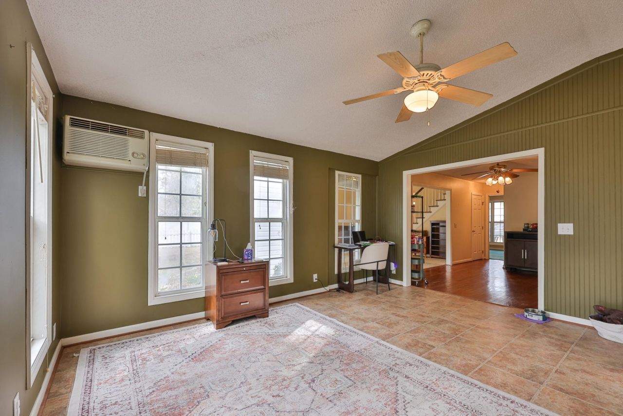 218 Rice Mill Dr. Photo 15