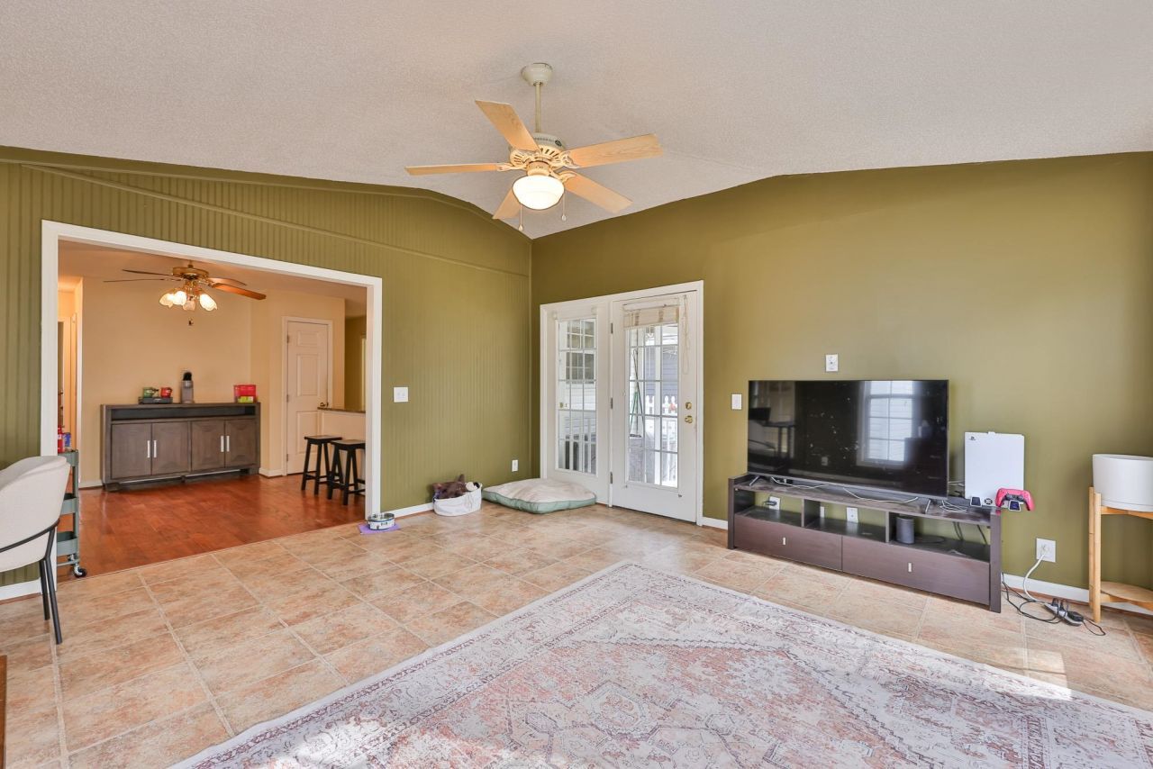 218 Rice Mill Dr. Photo 17