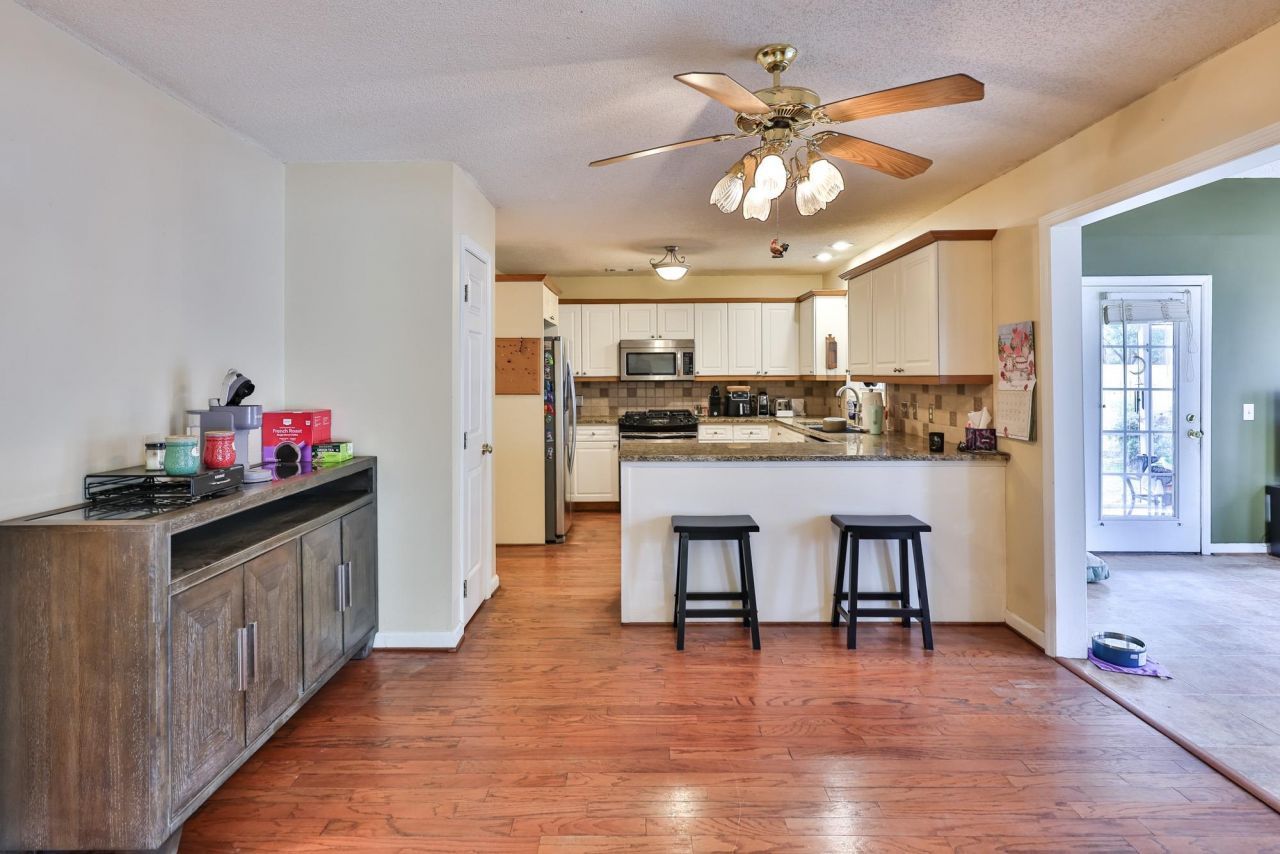 218 Rice Mill Dr. Photo 7