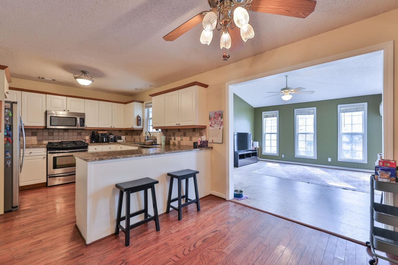 218 Rice Mill Dr. Photo 8