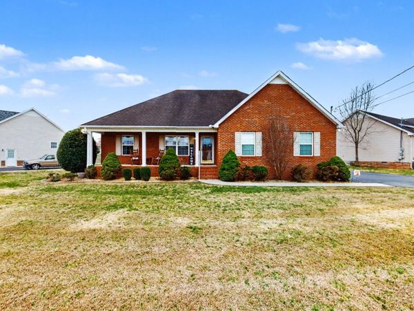 205 Graydon St , Shelbyville, TN 37160