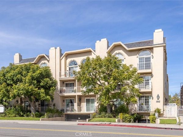 11445 Moorpark, Studio City, CA 91602