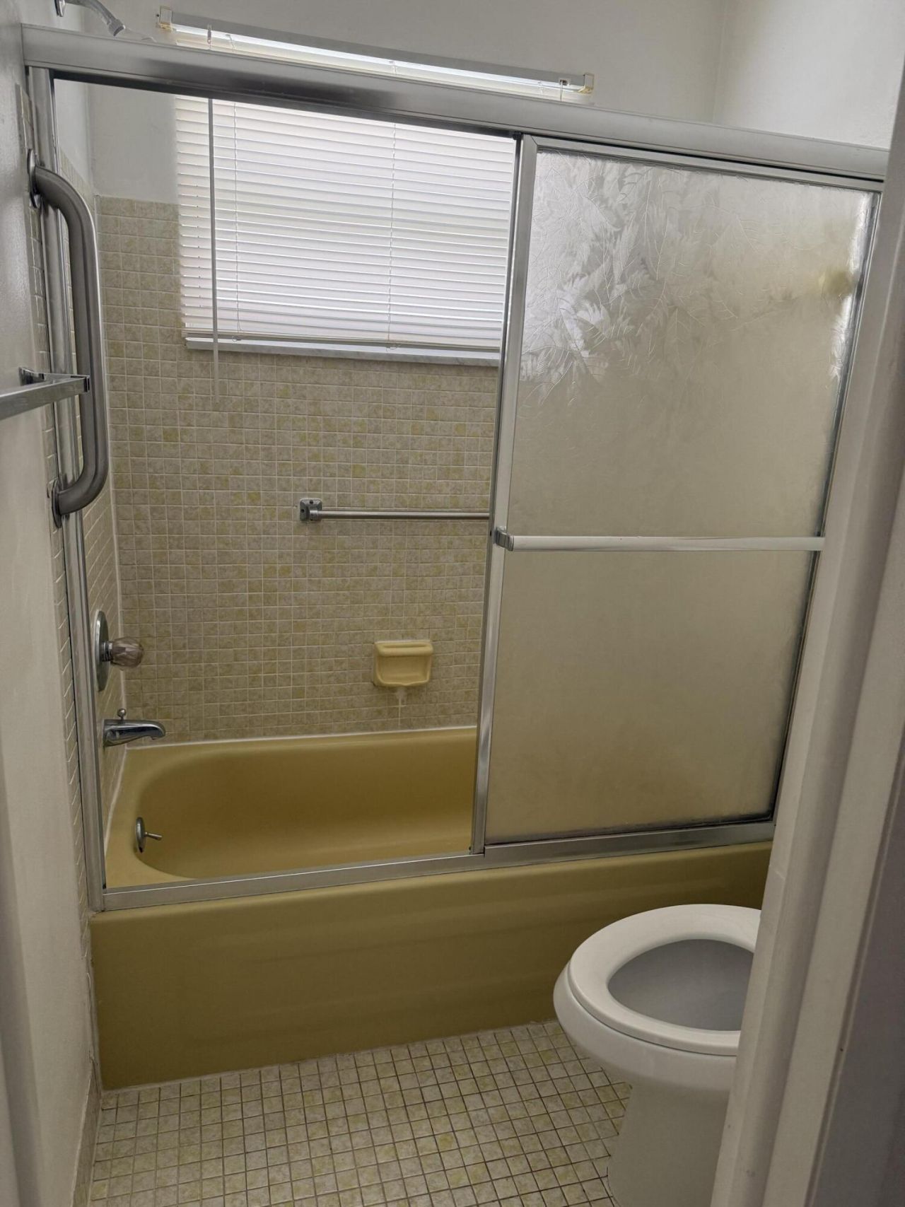 211 Country Lane E, Unit A, Boynton Beach, FL 33435 Photo