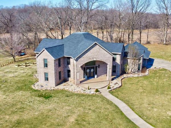 3406 E Douglas Drive, Vincennes, IN 47591