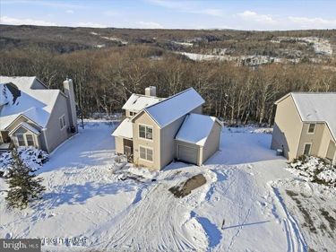 208 SYCAMORE COURT , TANNERSVILLE, PA 18372
