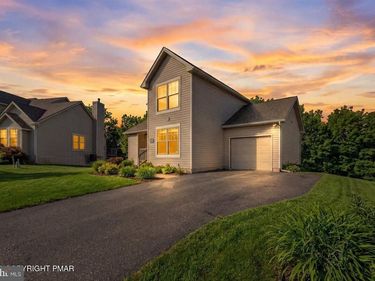 208 SYCAMORE COURT, TANNERSVILLE, PA 18372