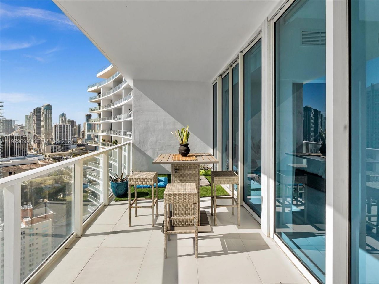 2020 N Bayshore Dr, Unit 3303, Miami, FL 33137 Photo