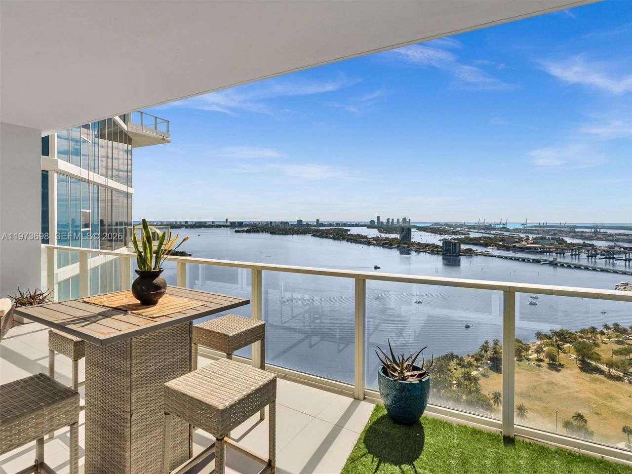 2020 N Bayshore Dr, Unit 3303, Miami, FL 33137 Photo