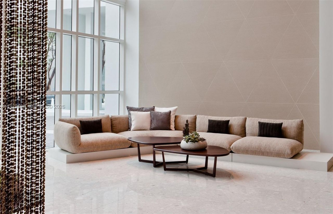 2020 N Bayshore Dr, Unit 3303, Miami, FL 33137 Photo