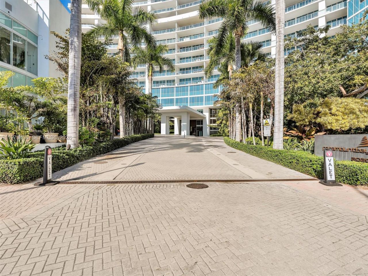2020 N Bayshore Dr, Unit 3303, Miami, FL 33137 Photo