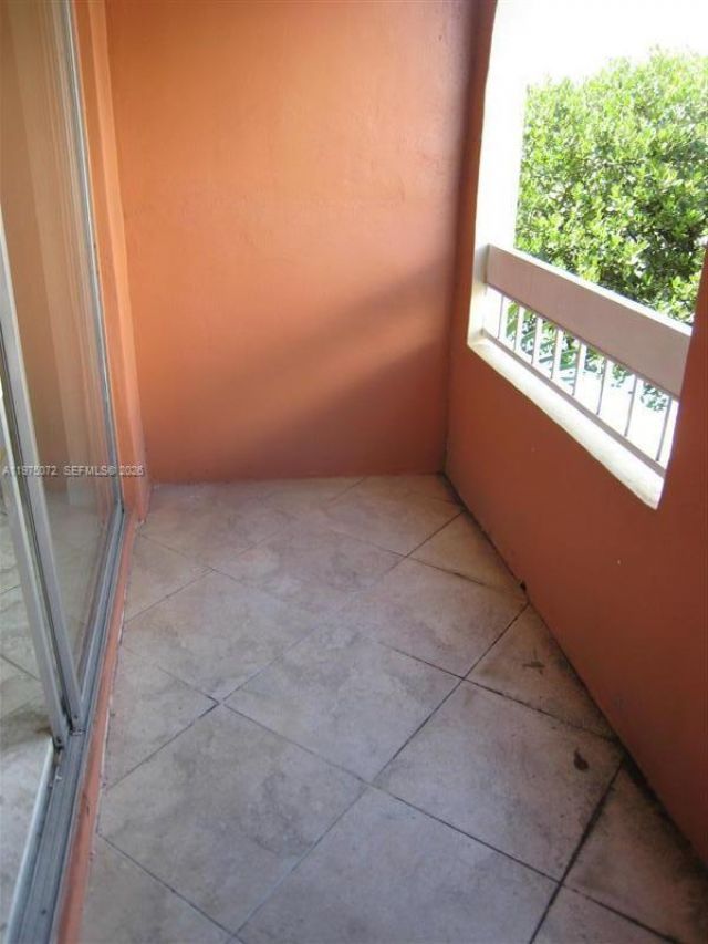 7722 Camino Real, Unit E301, Miami, FL 33143 Photo