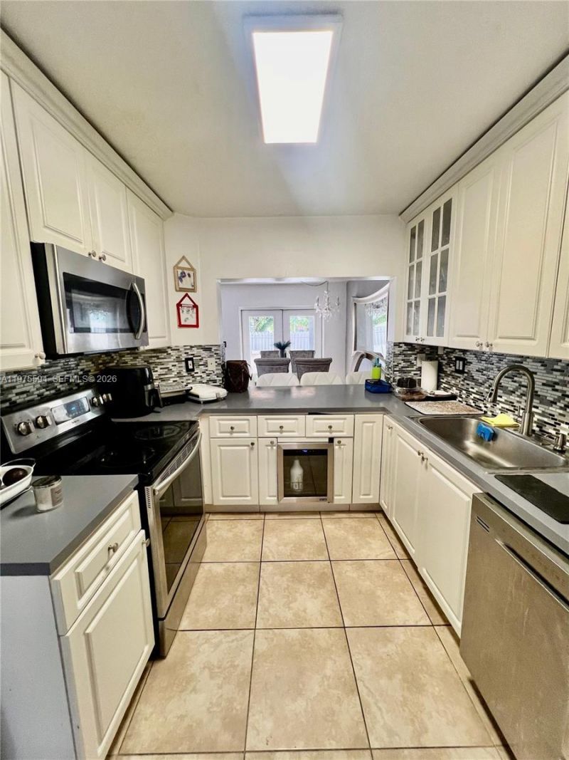 12406 NW 7th Ln , Miami, FL 33182 Photo