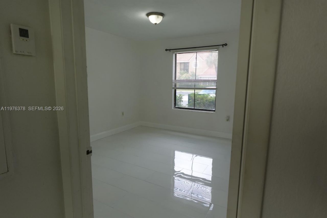 15560 SW 104th Ter, Unit 613, Miami, FL 33196 Photo