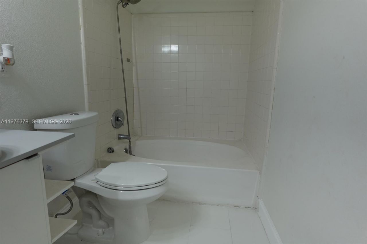 15560 SW 104th Ter, Unit 613, Miami, FL 33196 Photo