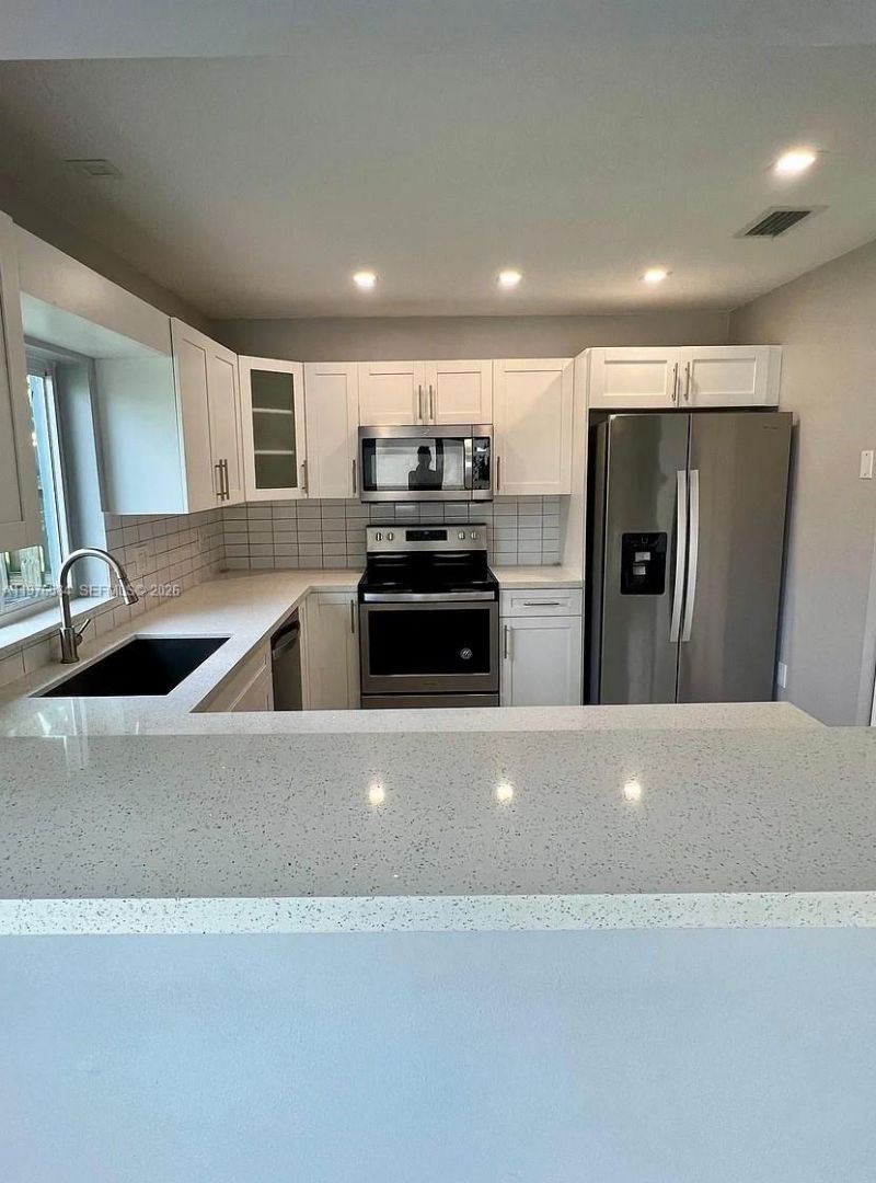 274 SW 159th Ter , Sunrise, FL 33326 Photo