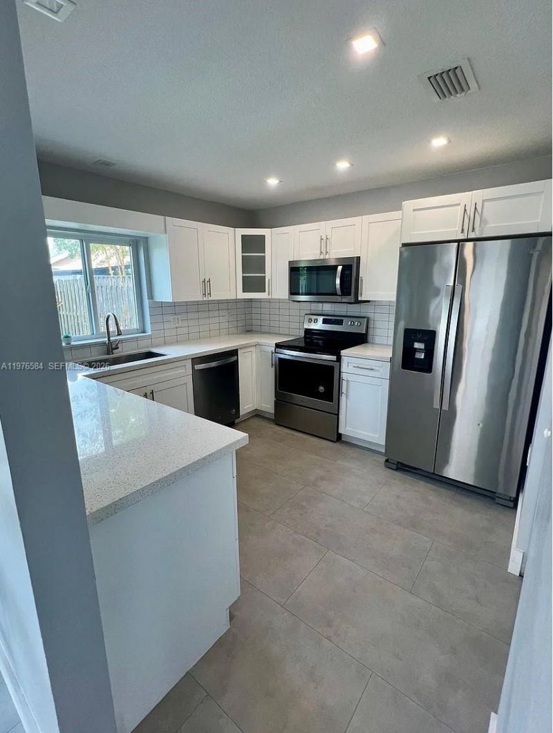 274 SW 159th Ter , Sunrise, FL 33326 Photo