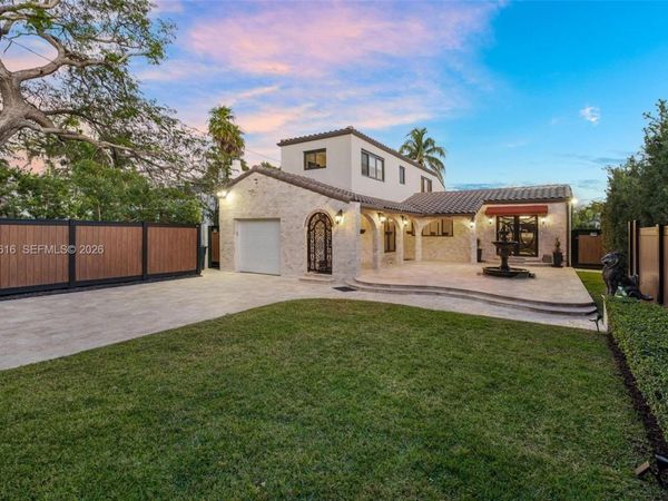 5135 Alton Rd, Miami Beach, FL 33140