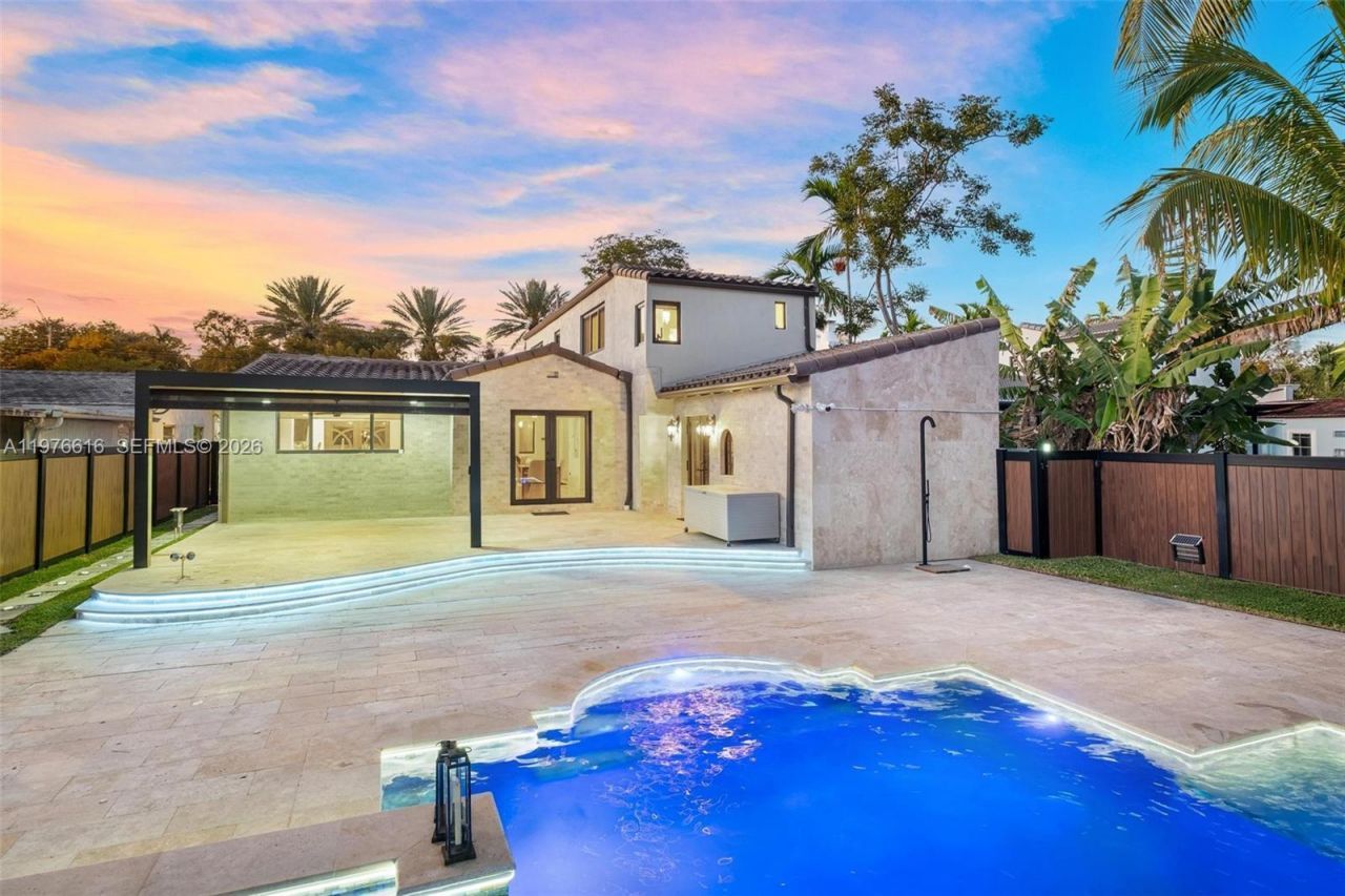 5135 Alton Rd, Miami Beach, FL 33140 Photo