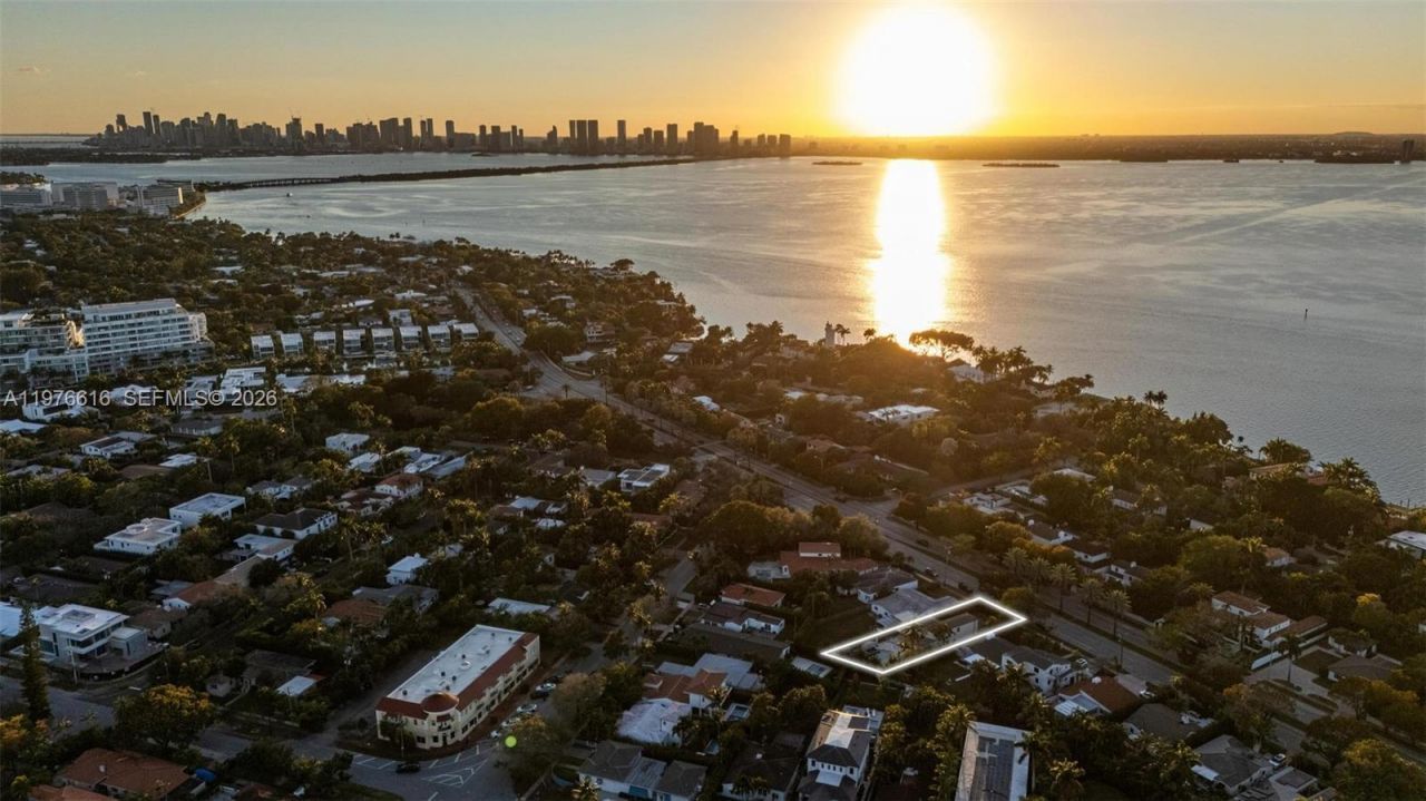 5135 Alton Rd, Miami Beach, FL 33140 Photo