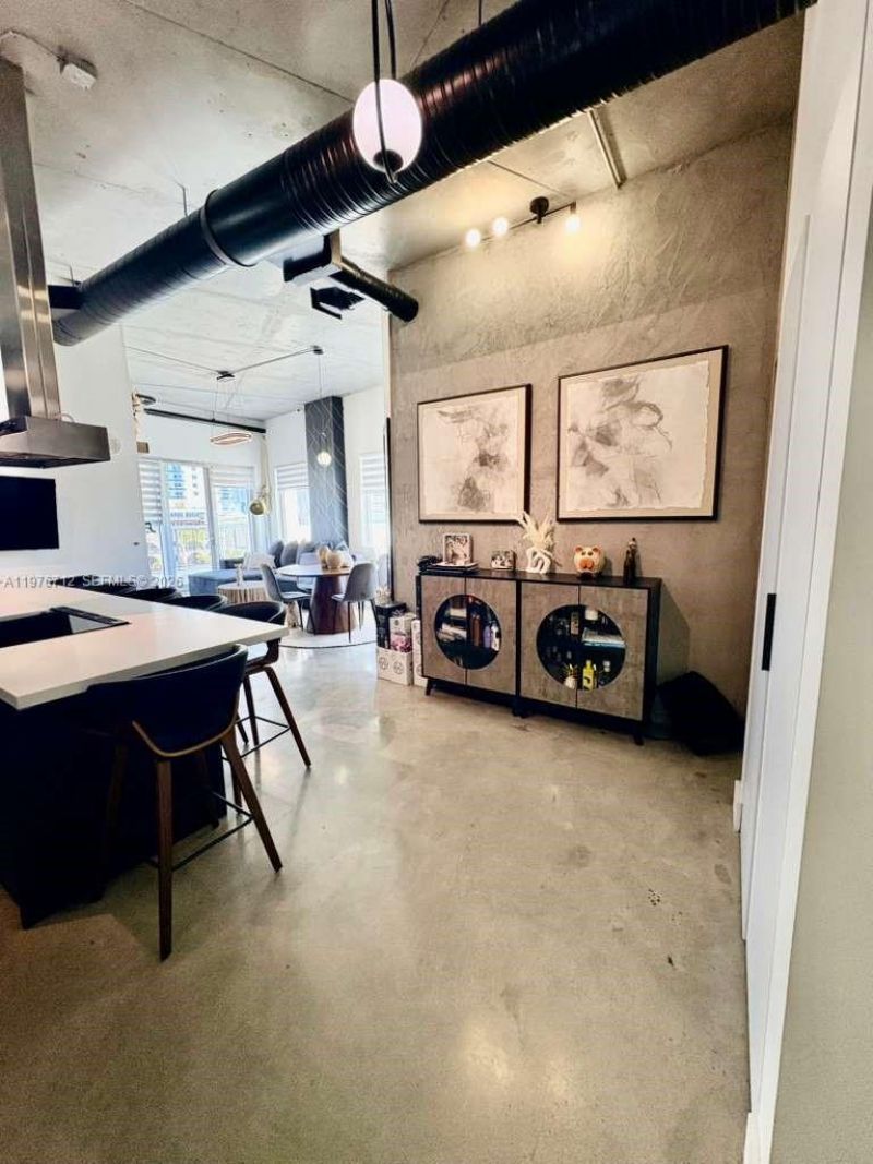 10 SW South River Dr, Unit 603, Miami, FL 33130 Photo