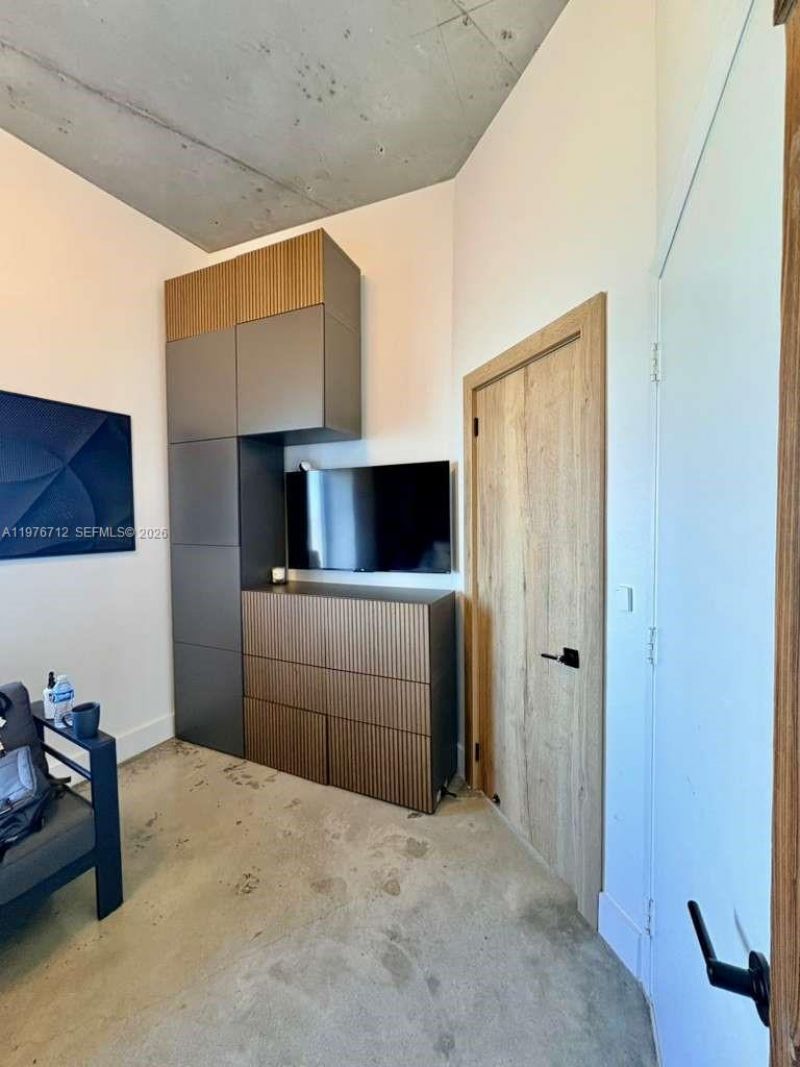 10 SW South River Dr, Unit 603, Miami, FL 33130 Photo