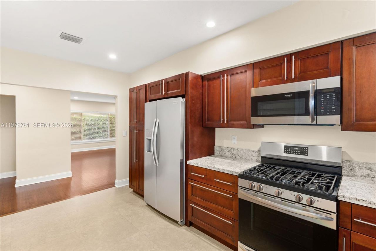 140 Santander Ave, Coral Gables, FL 33134 Photo