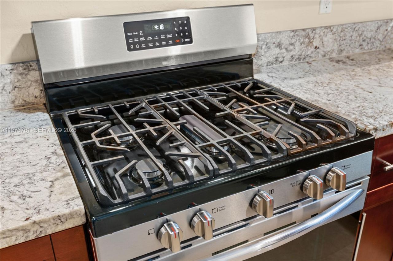 140 Santander Ave, Coral Gables, FL 33134 Photo