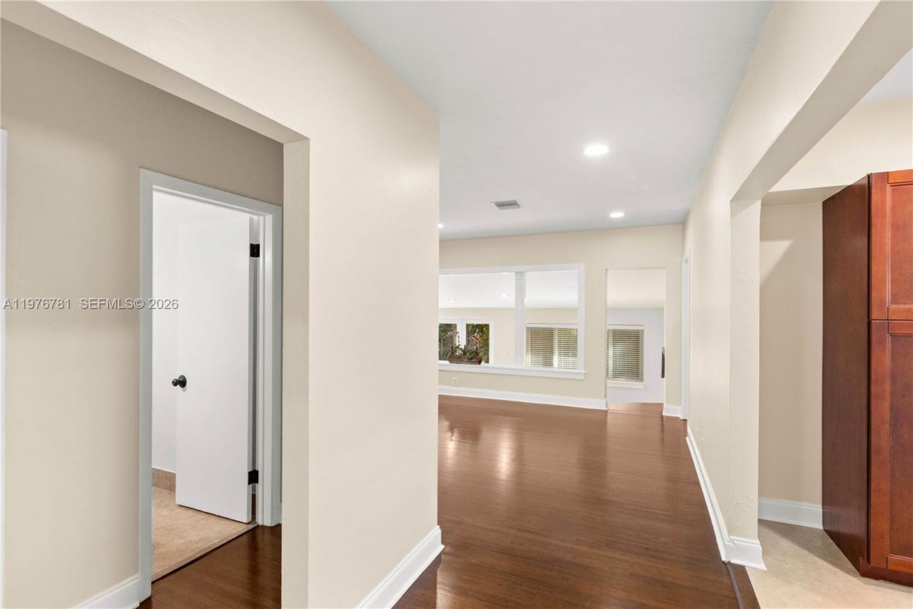 140 Santander Ave, Coral Gables, FL 33134 Photo