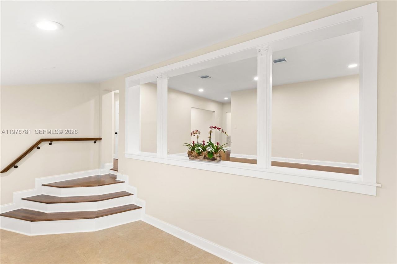 140 Santander Ave, Coral Gables, FL 33134 Photo