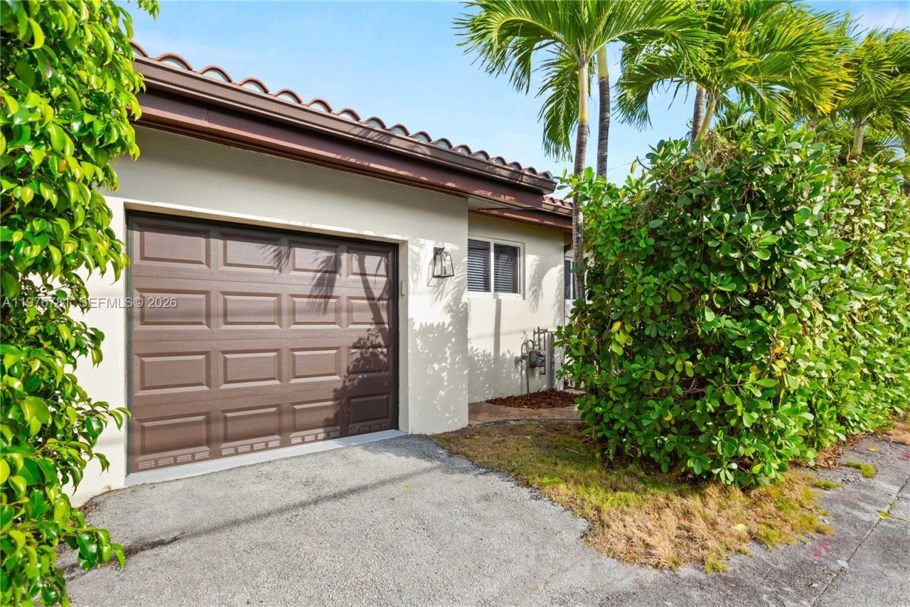 140 Santander Ave, Coral Gables, FL 33134 Photo