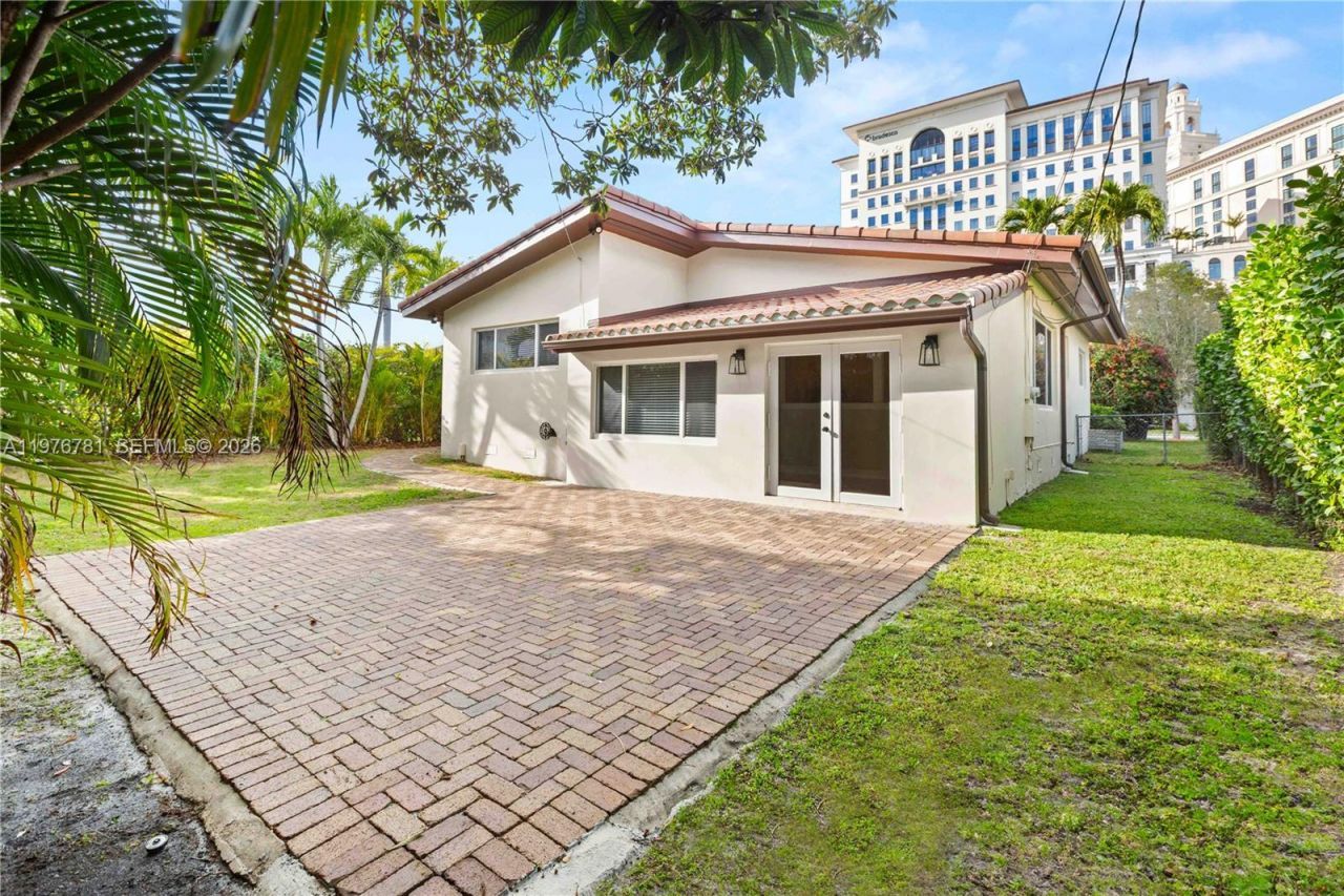 140 Santander Ave, Coral Gables, FL 33134 Photo