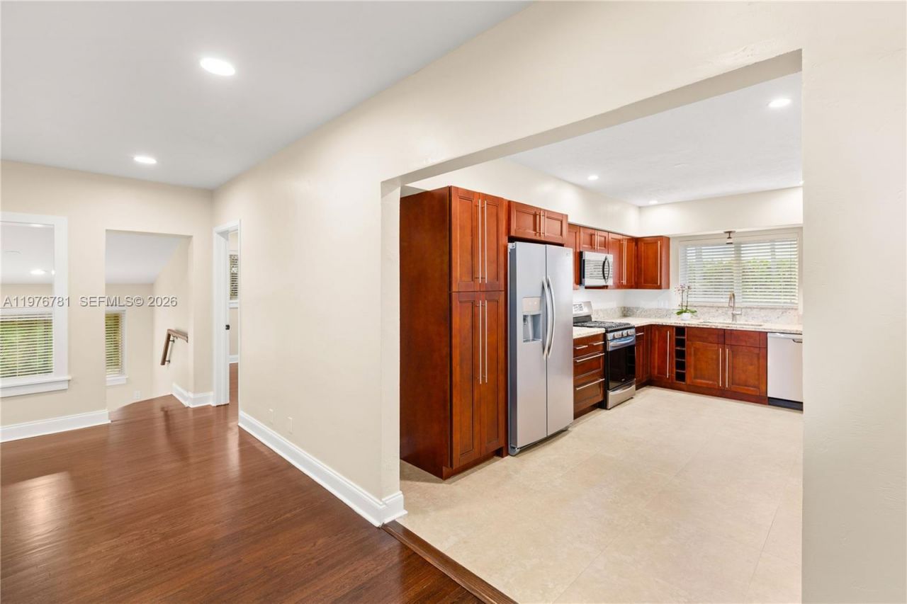 140 Santander Ave, Coral Gables, FL 33134 Photo