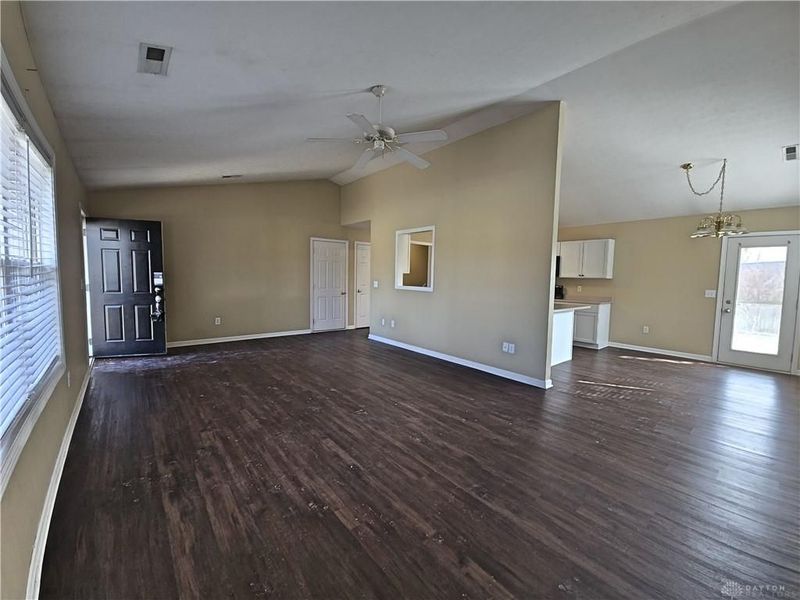 209 Jay Road, Union, OH 45322 Photo 3