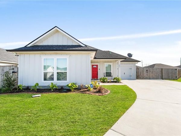 33 MEGEHEE Court , Westwego, LA 70094