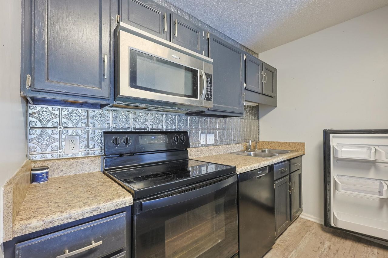 206 Double Eagle Dr. Photo 12