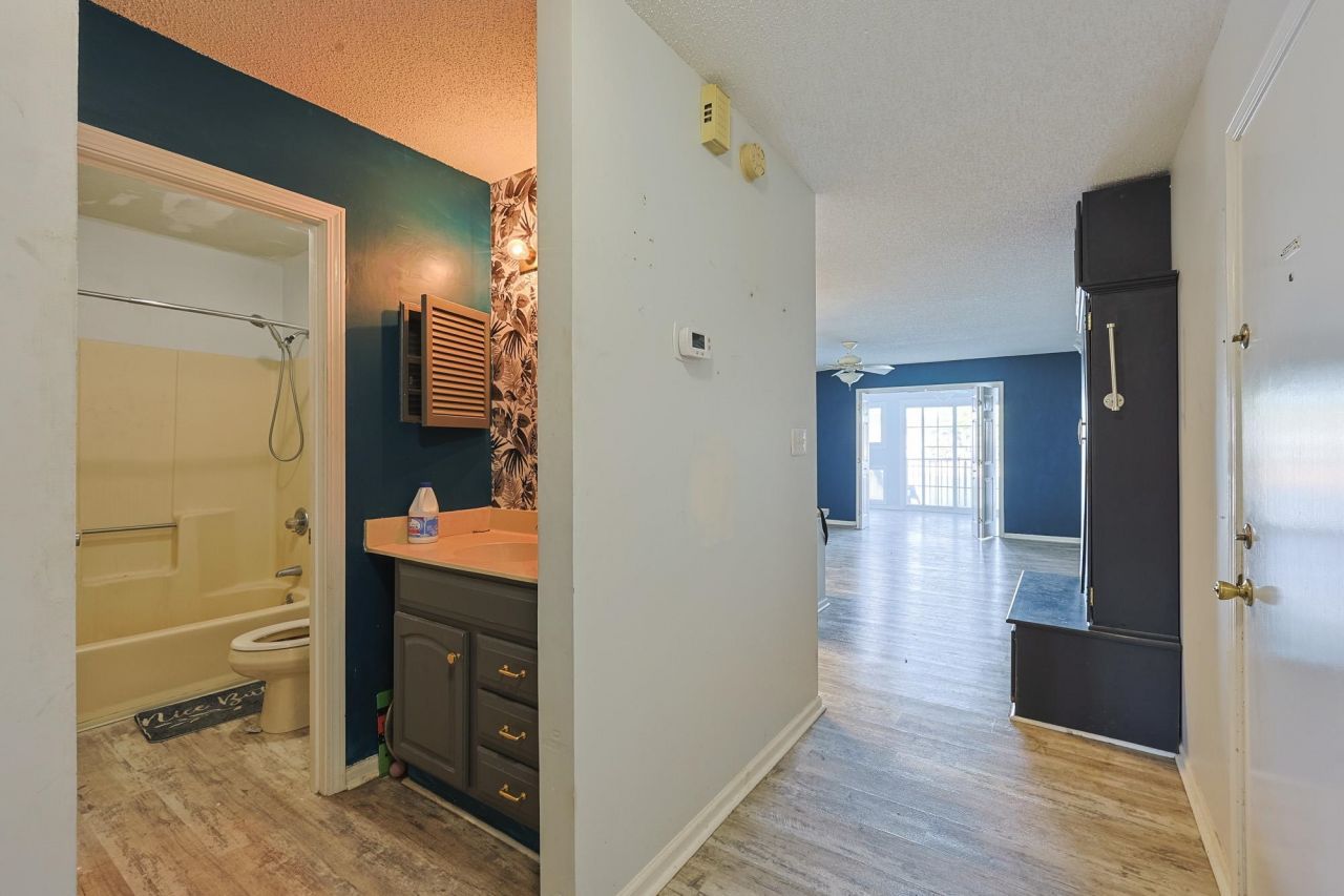 206 Double Eagle Dr. Photo 24