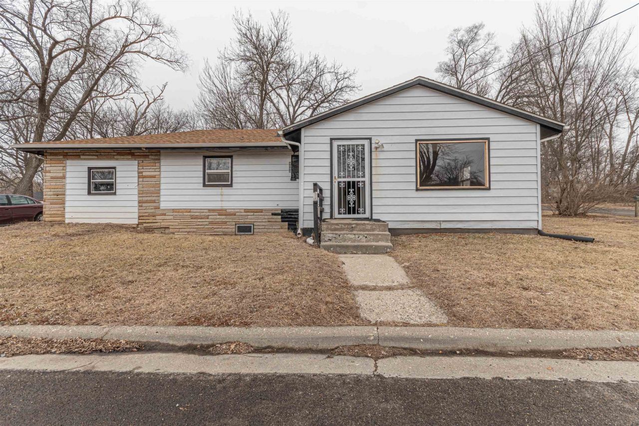 721 Vista Terrace, Rockford, IL 61102 Main Photo