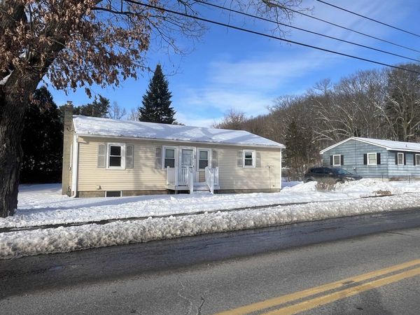 46 Pinecrest Drive, Essex, VT 05452