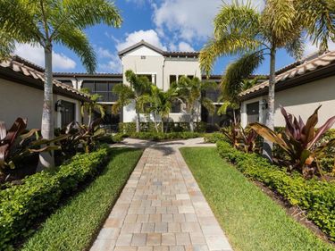 5720 PALMER CIRCLE , Unit 205, BRADENTON, FL 34211