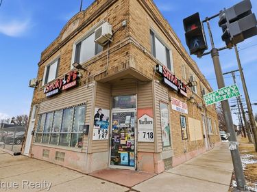 585 Southfield Road , Lincoln Park, MI 48146