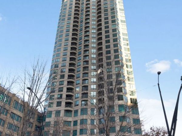 400 N La Salle Drive , Unit 2001, Chicago, IL 60654