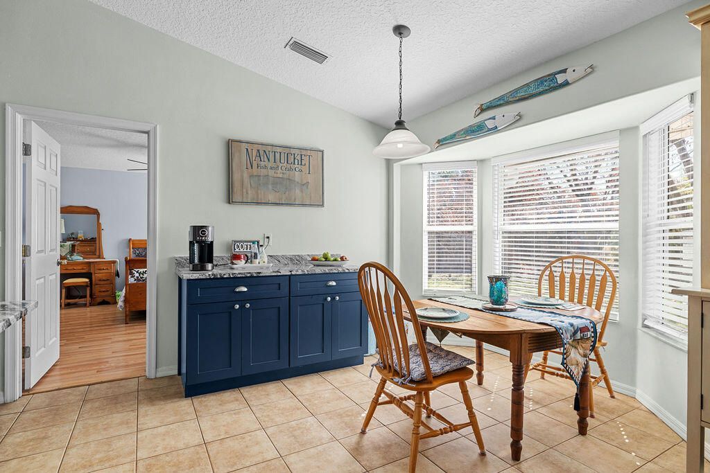 672 SW Paar Drive, Port Saint Lucie, FL 34953 Photo