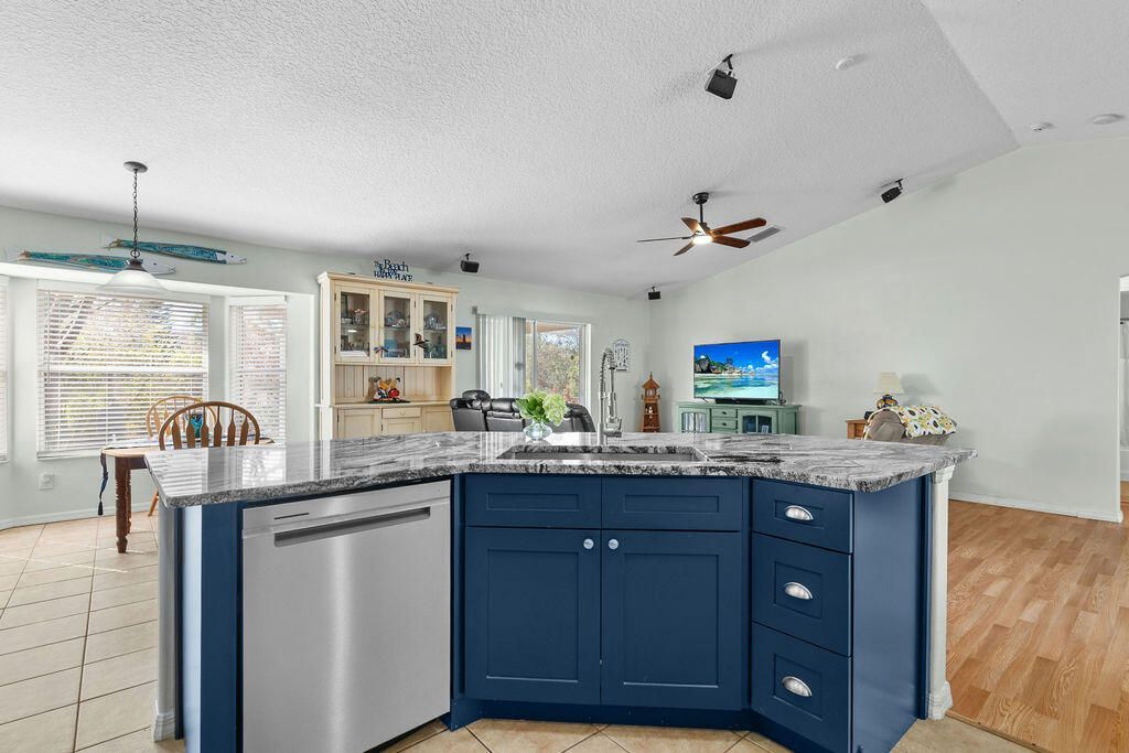 672 SW Paar Drive, Port Saint Lucie, FL 34953 Photo