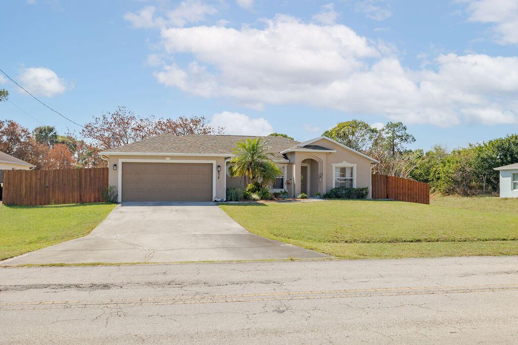 672 SW Paar Drive, Port Saint Lucie, FL 34953 Photo