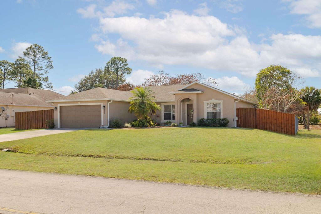 672 SW Paar Drive, Port Saint Lucie, FL 34953 Photo